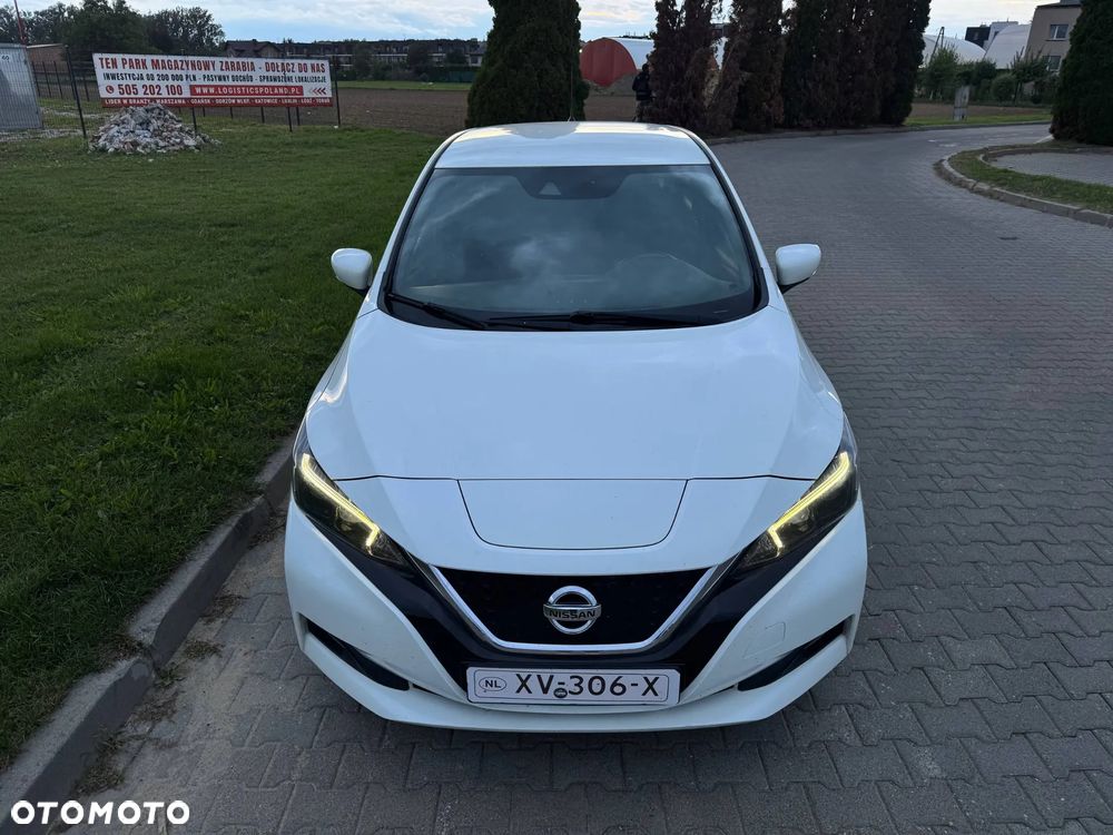 Nissan Leaf - 1