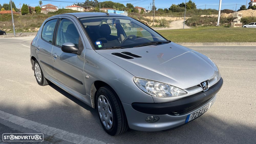Peugeot 206 1.1 Color Line - 3