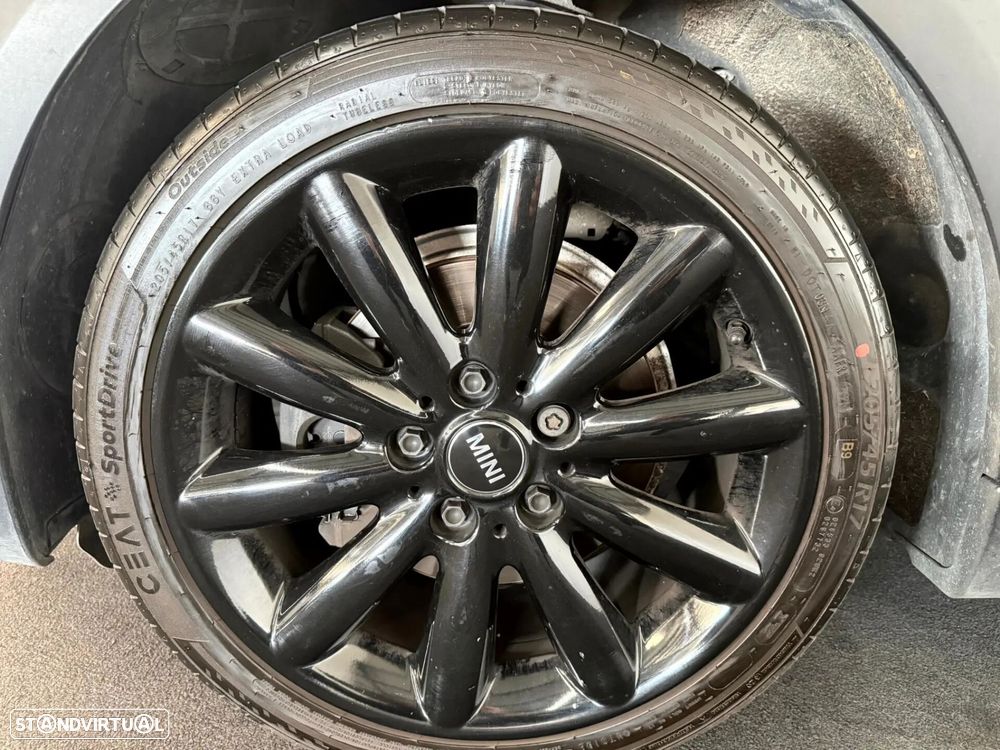 MINI 3 Portas Cooper D - 5