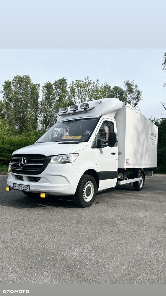 Mercedes-Benz Sprinter 319 - 1