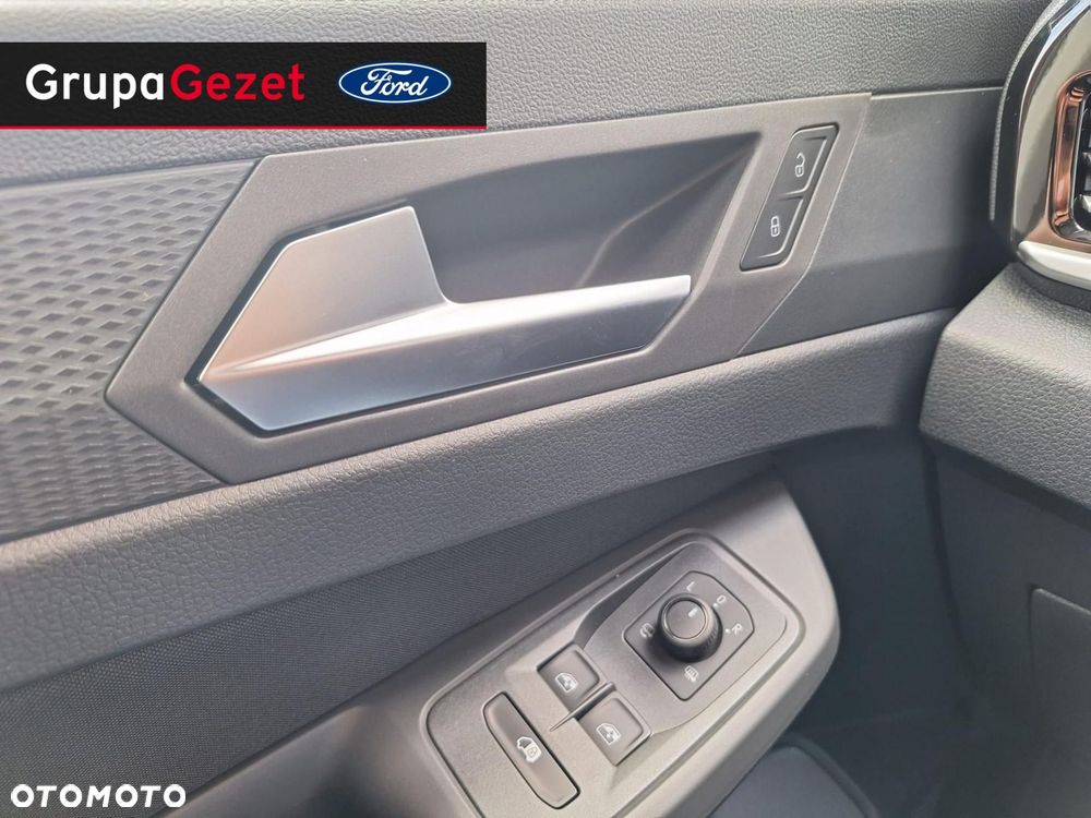 Ford Transit Connect - 13