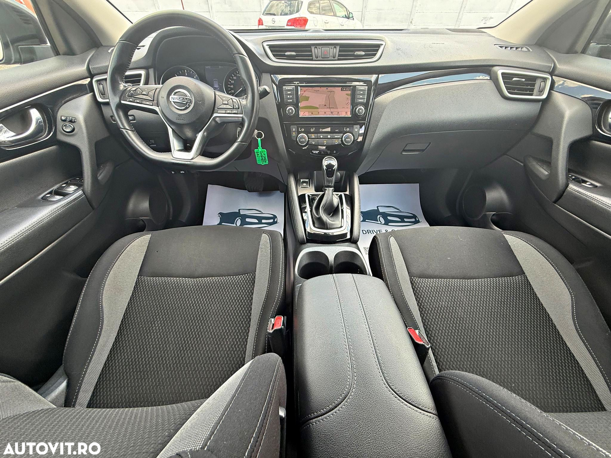 Nissan Qashqai 1.5 DCI DCT ACENTA - 9