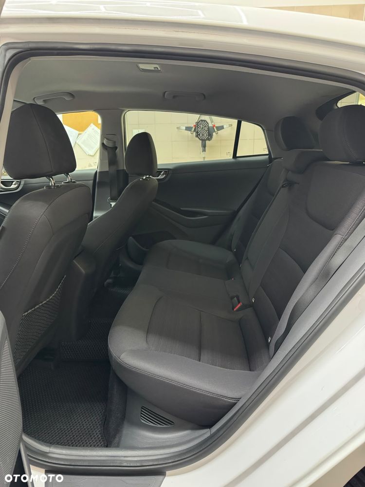 Hyundai IONIQ hybrid Premium - 11