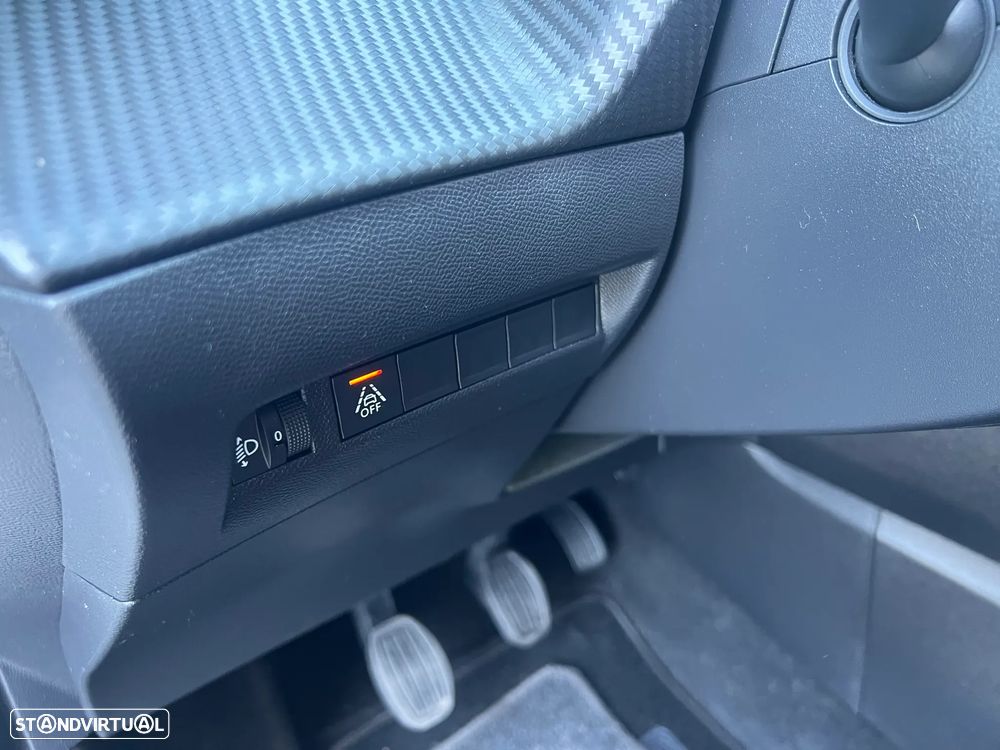 Peugeot 2008 1.2 PureTech Active - 16