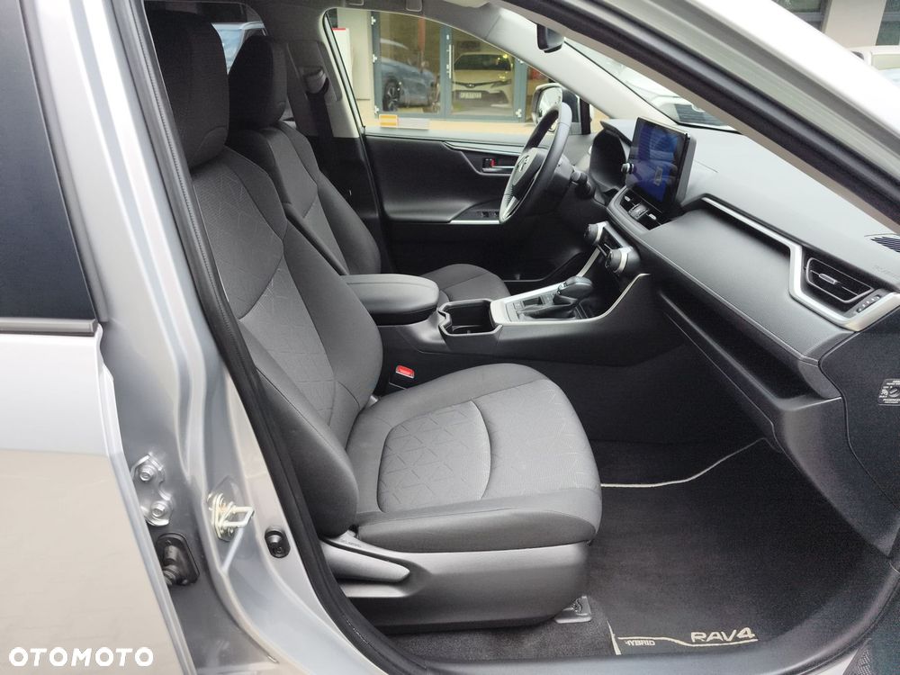 Toyota RAV4 - 10