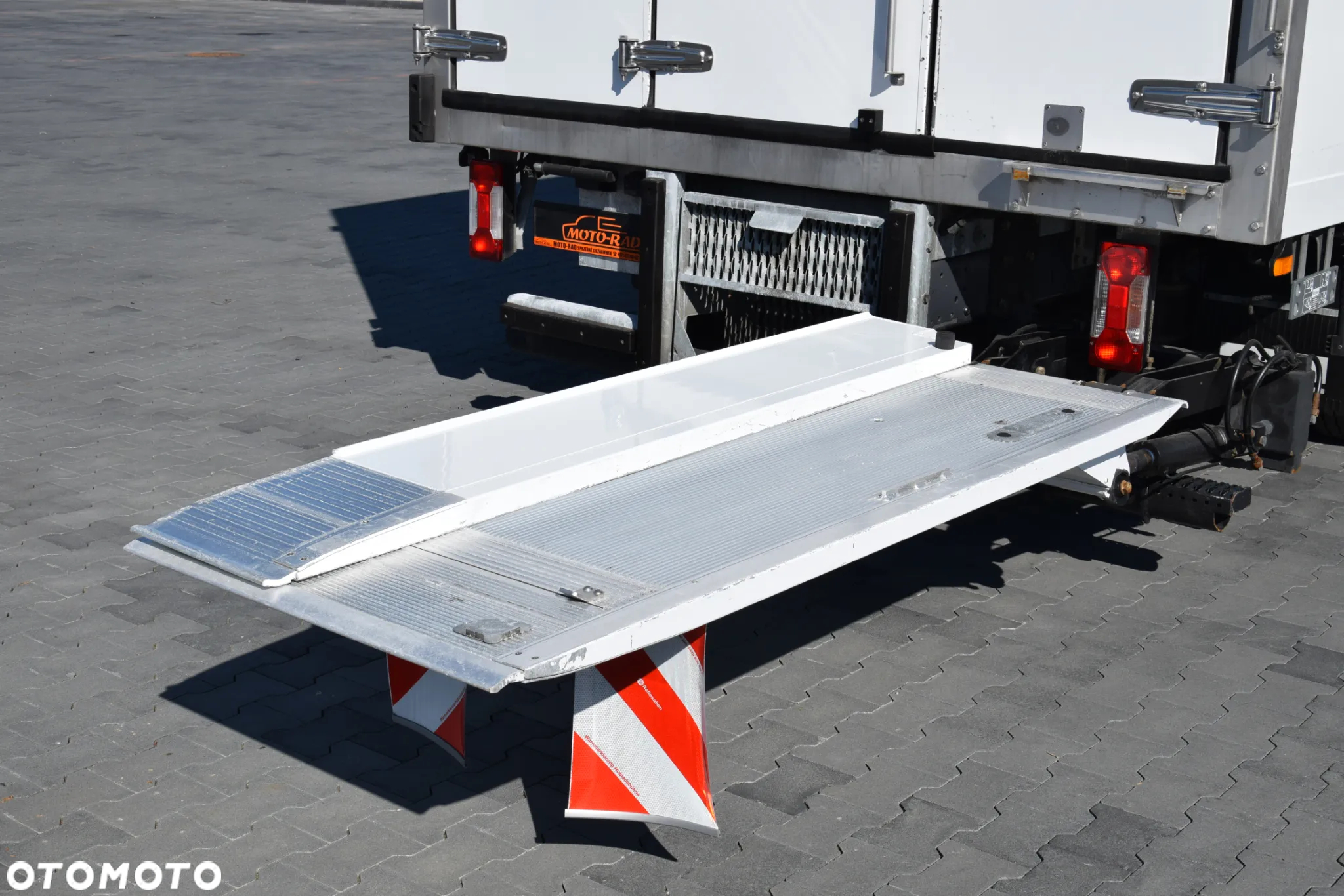 Iveco DAILY 70C18 / 3.0 - 180 KM / AUTOMAT HI-MATIC / 3 OSOBY / CHŁODNIA - MROŹNIA 4,55 M / AGREGAD FRIGOBLOCK / WINDA SORENSEN / KLIMA / TEMPOMAT / KAMERA COFANIA / REGULOWANE ZAWIESZENIE / SERWISOWANY / SPROWADZONY Z NIEMIEC - 18