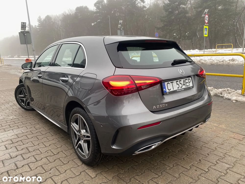 Mercedes-Benz Klasa A 250 e PHEV AMG Line 8G-DCT - 5