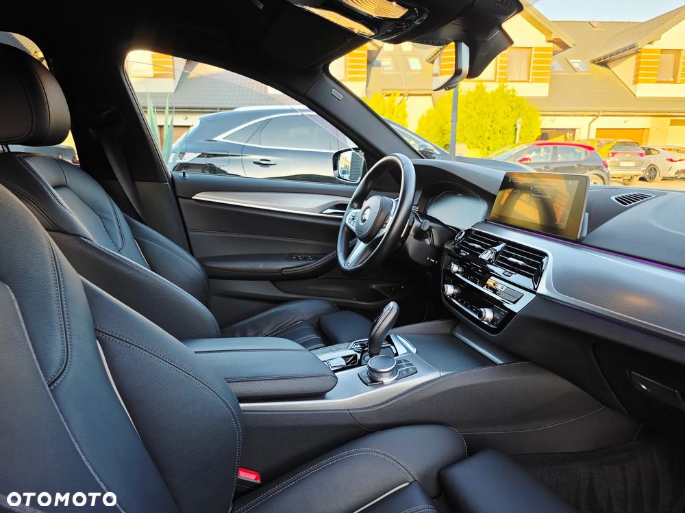 BMW Seria 5 530e iPerformance GPF M Sport sport - 21