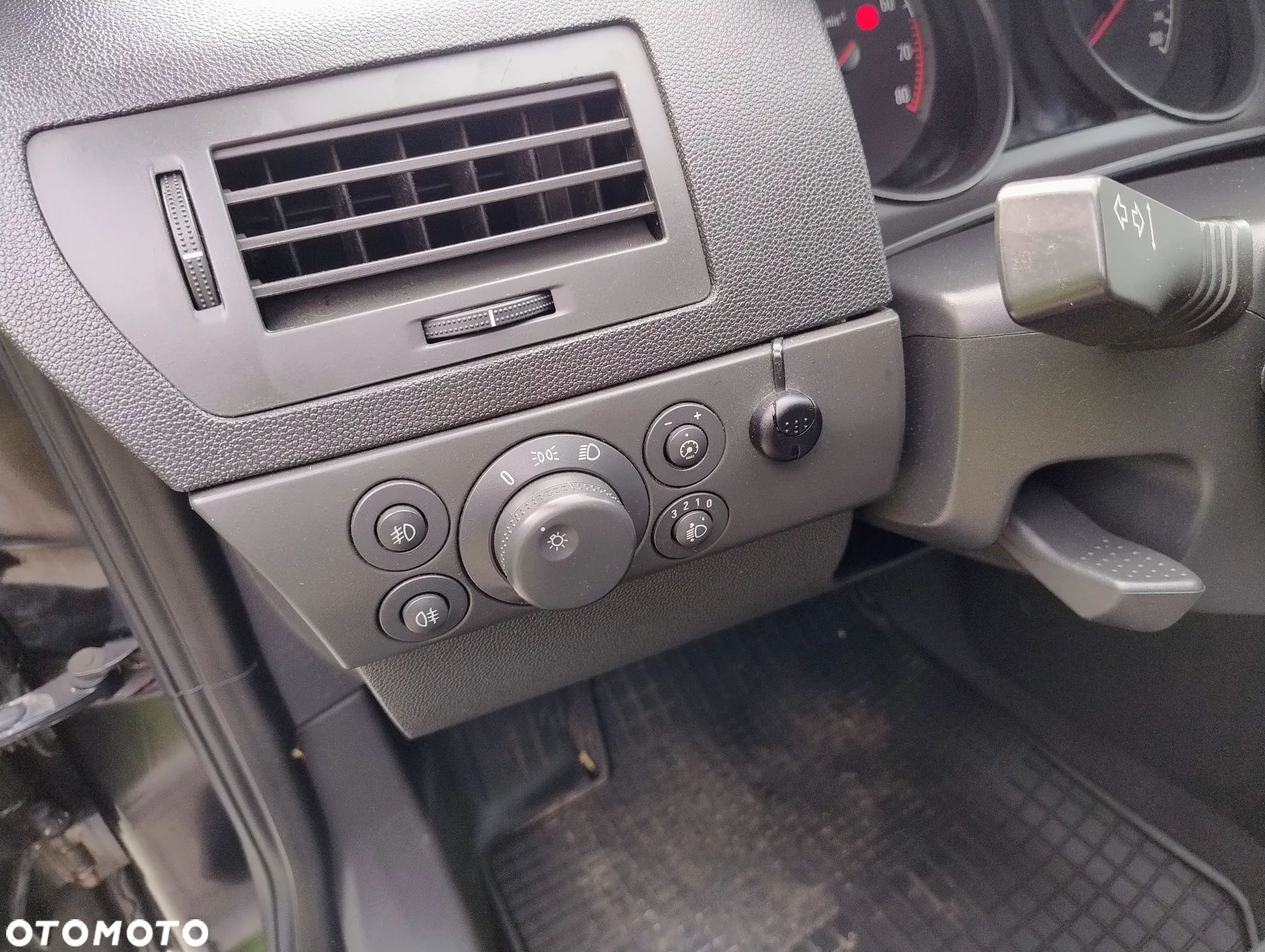 Opel Astra III 1.6 Cosmo - 9