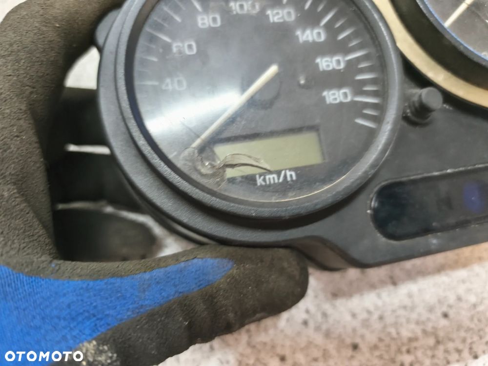 Licznik, zegar, prędkościomierz Yamaha FZ 400 FZ400 Fazer 400 - 3