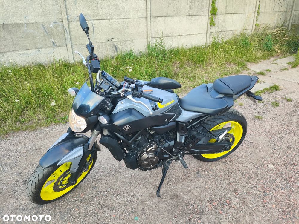 Yamaha MT - 5