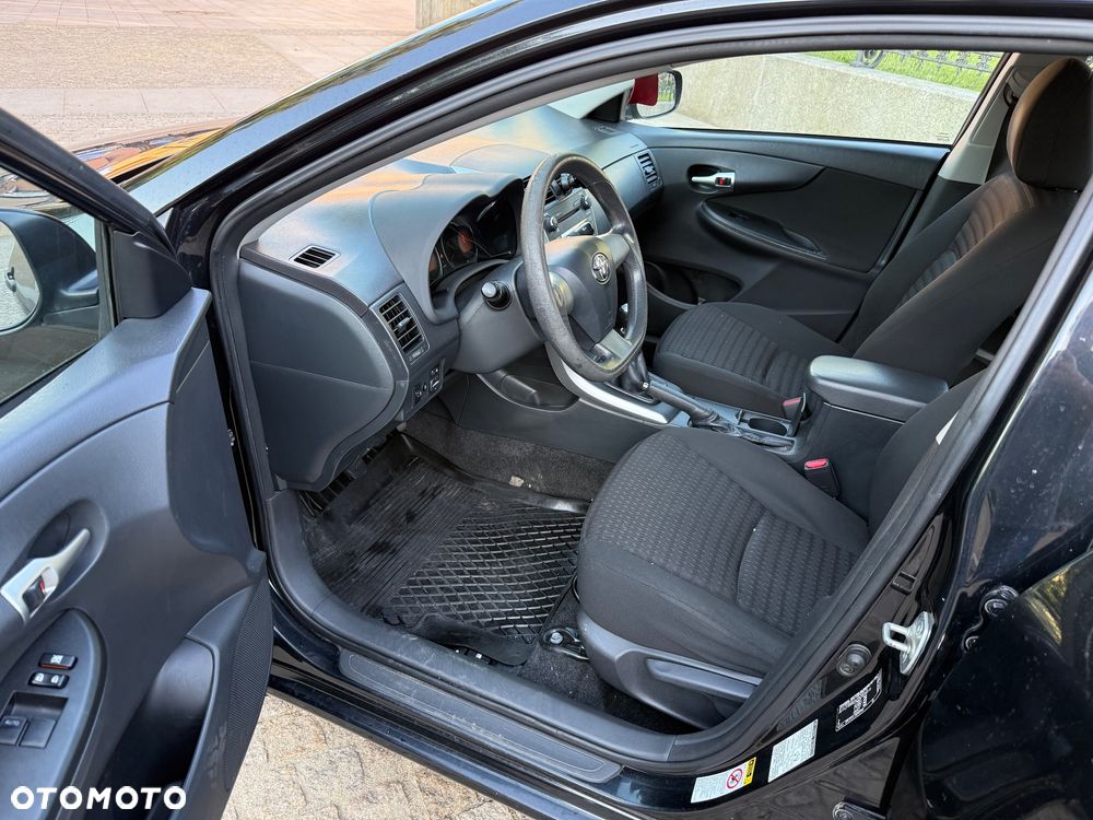 Toyota Corolla 1.6 Premium - 8