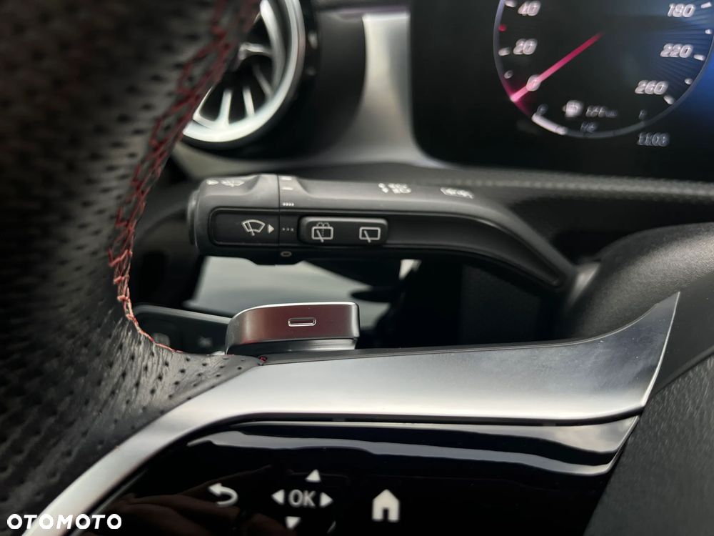 Mercedes-Benz Klasa A 180 AMG Line 7G-DCT - 18