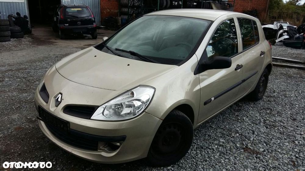 Części do Renault Clio  III   hatchback 5-drzwi - 2