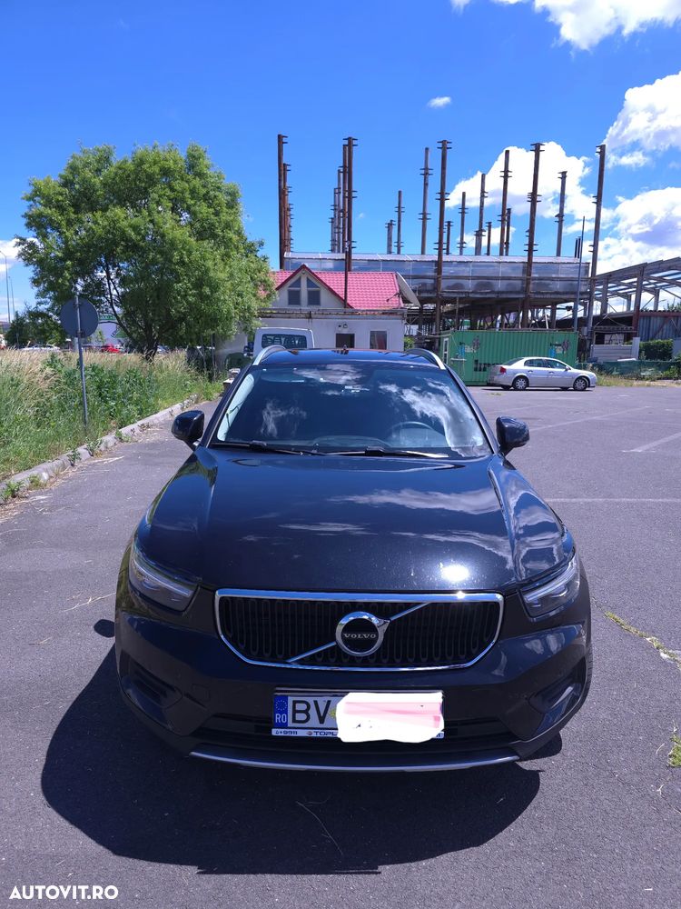 Volvo XC 40 T3 AT8 Momentum Pro - 1