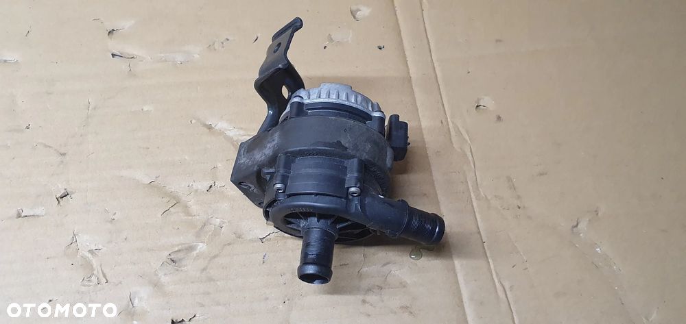 Dodatkowa pompka obiegu wody Renault Trafic IV 4 210107745R - 4