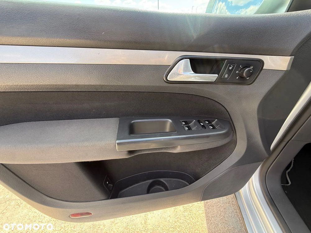 Volkswagen Touran 2.0 TDI DSG United - 14