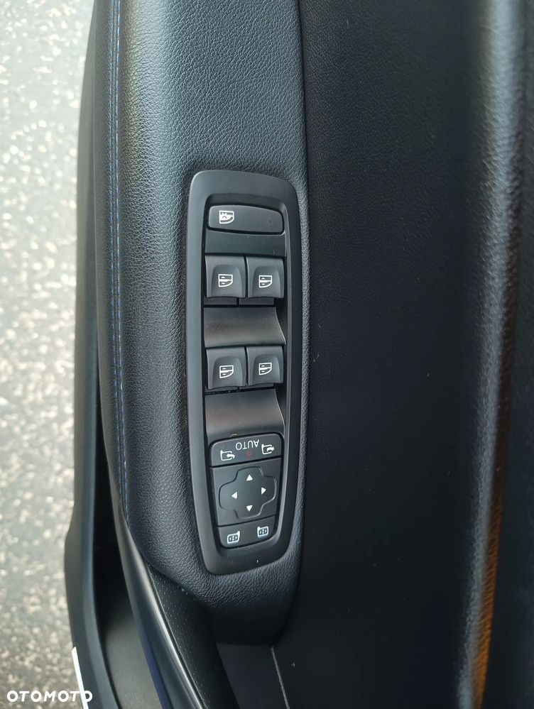 Renault Megane ENERGY dCi 165 EDC GT LINE - 25