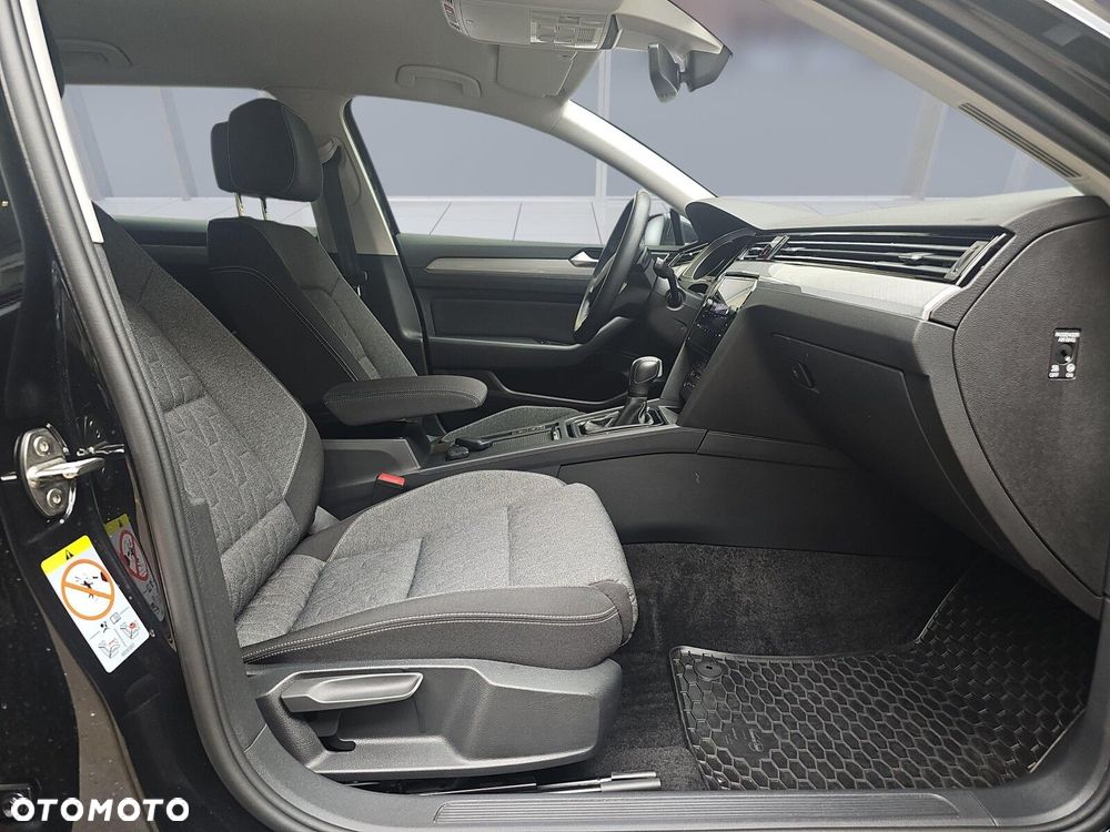 Volkswagen Passat Variant 1.5 TSI EVO Business DSG - 11