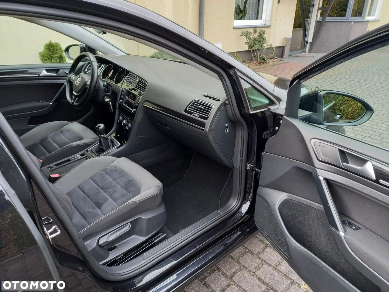 Volkswagen Golf VII 1.6 TDI BMT Trendline - 19