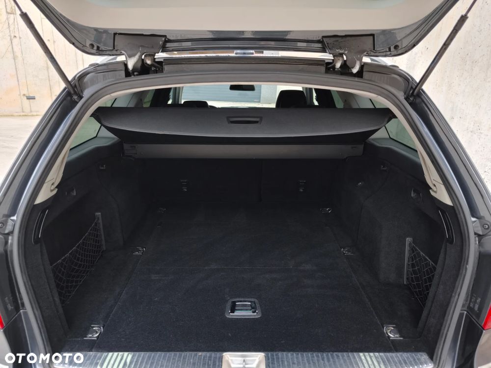 Mercedes-Benz Klasa E 220 CDI 7G-TRONIC Avantgarde - 8