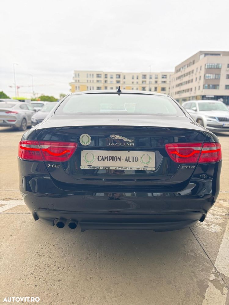 Jaguar XE 20d Aut. Portfolio - 8