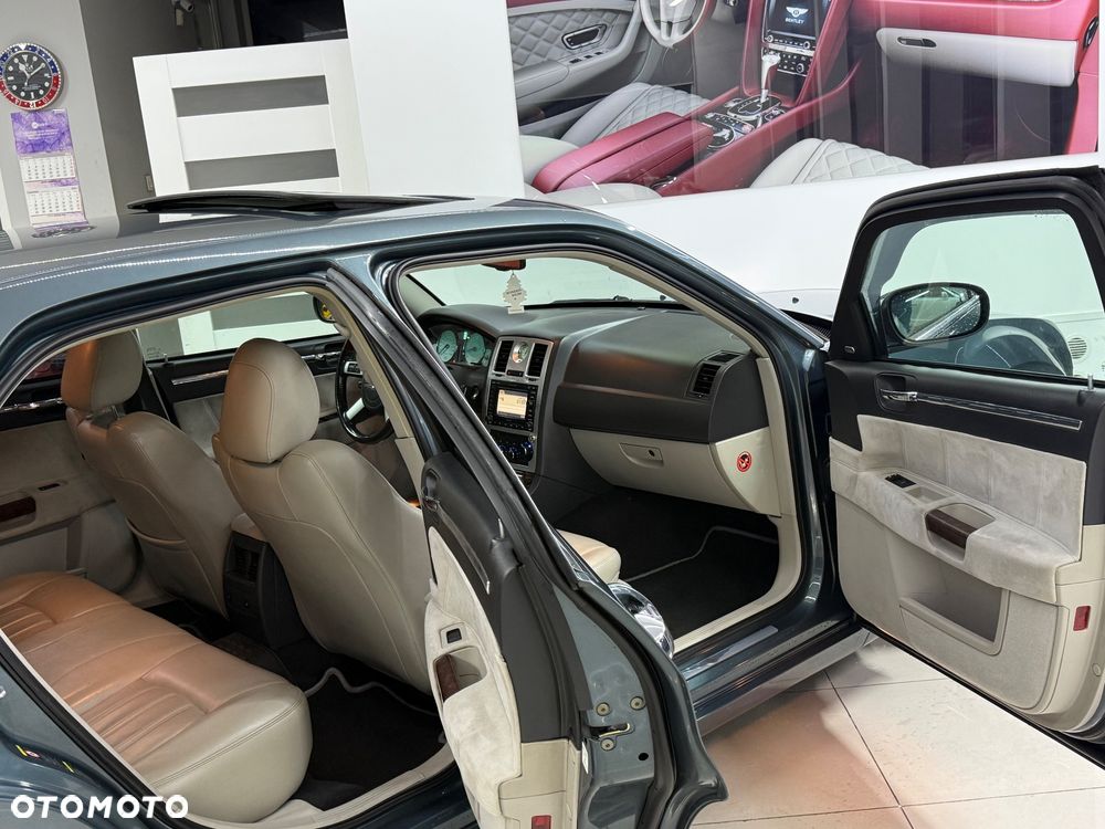 Chrysler 300C 3.0 V6 CRD - 36