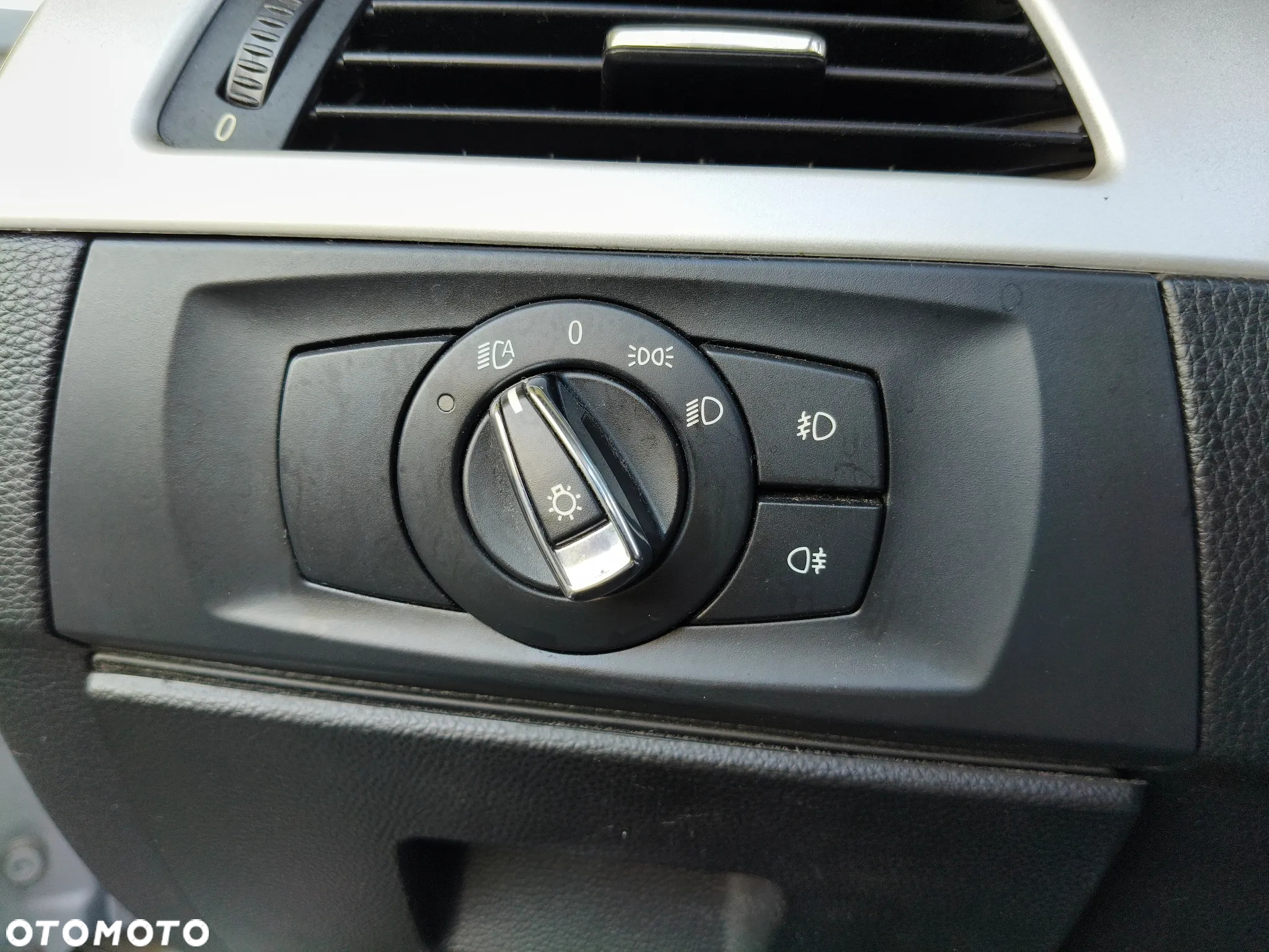 BMW Seria 3 320i - 24