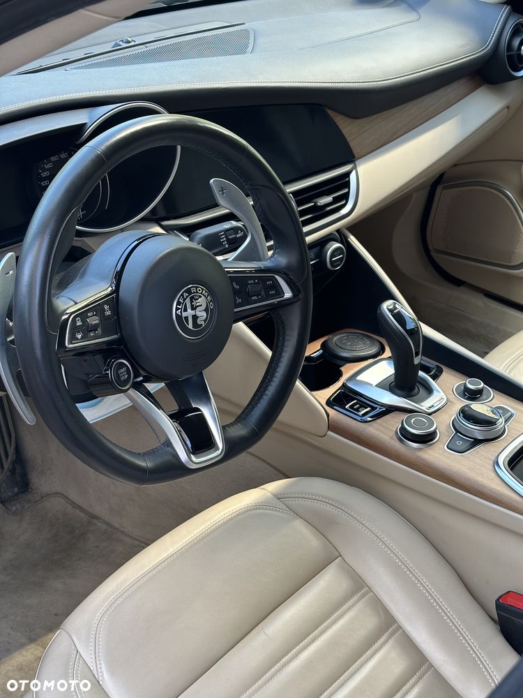 Alfa Romeo Giulia 2.0 Turbo Business - 6