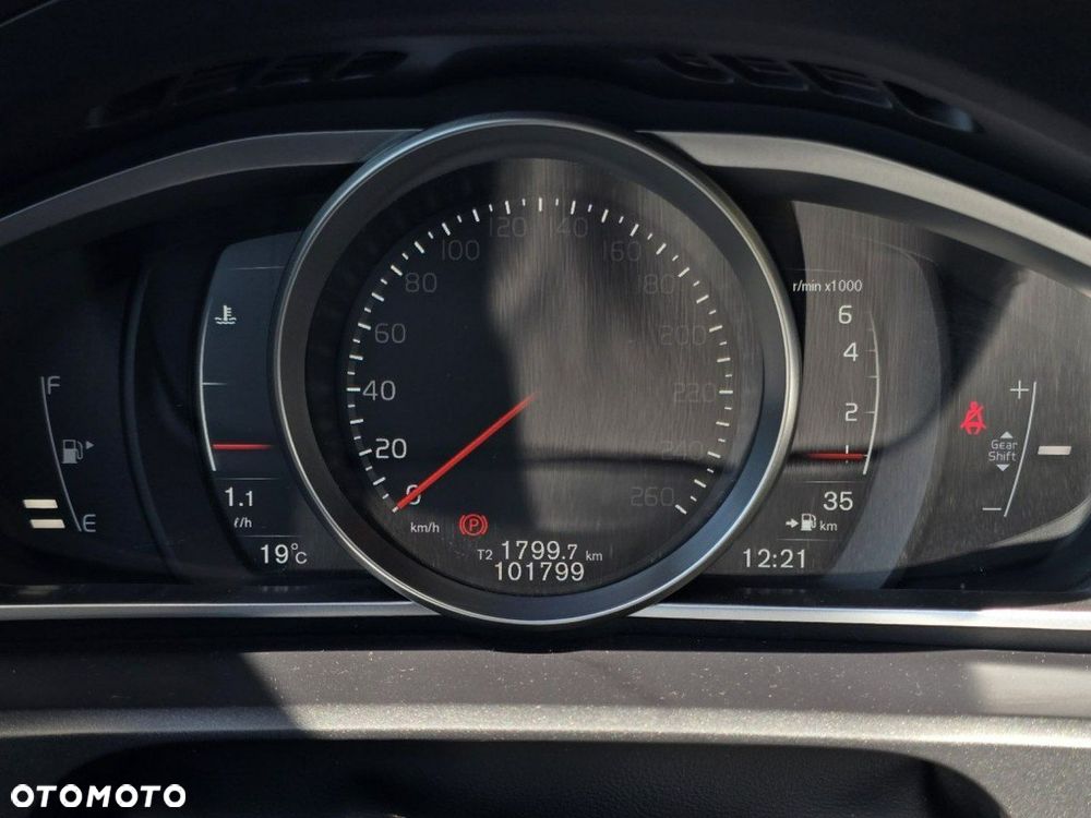 Volvo V40 - 13