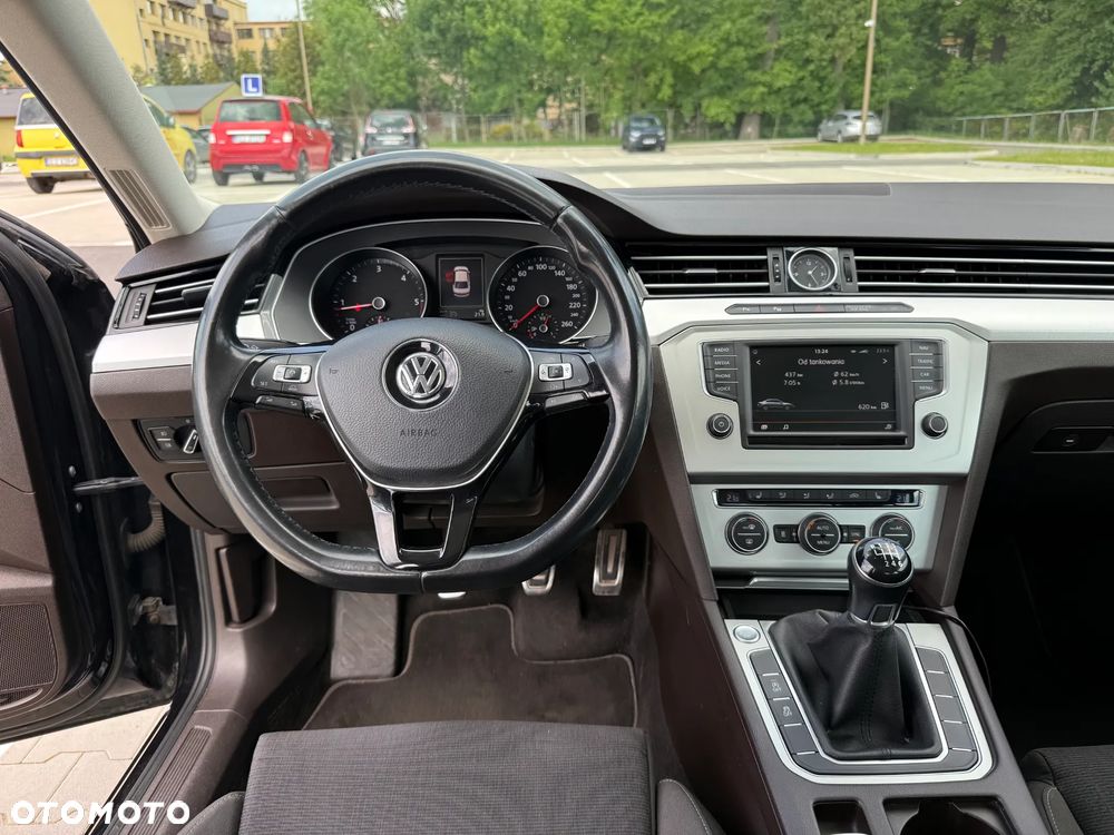 Volkswagen Passat 2.0 TDI BMT Comfortline - 18