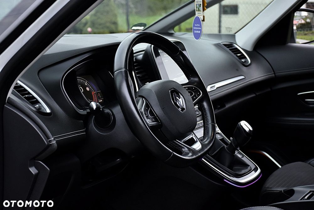 Renault Grand Scenic dCi 130 FAP Start & Stop Bose Edition - 17