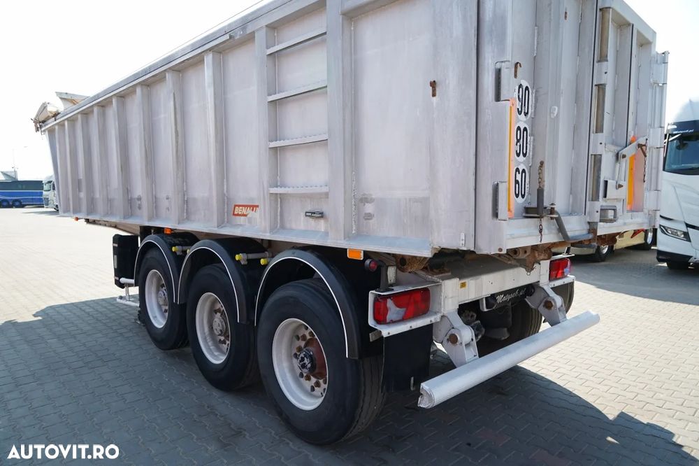 Benalu BENALU / 24 m3 / ALUMINIU / AXĂ RIDICATĂ / GREUTATE: 5.300 KG / PERDĂ ELECTRICĂ / JANTE DIN ALIAJ - 11