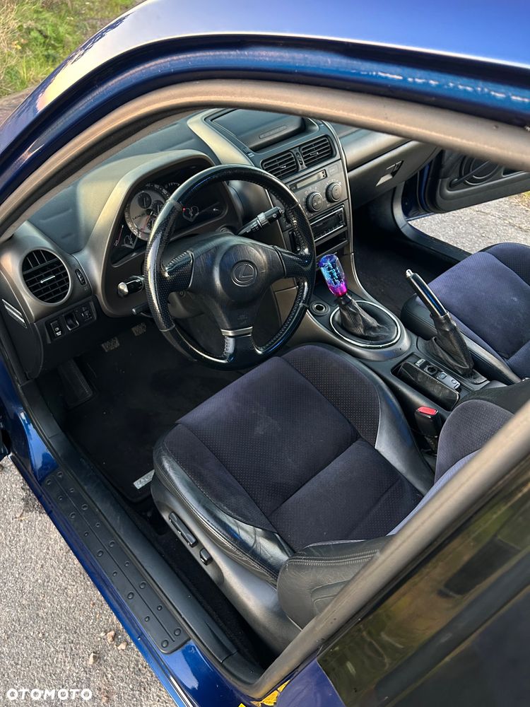 Lexus IS 200 Prestige - 16