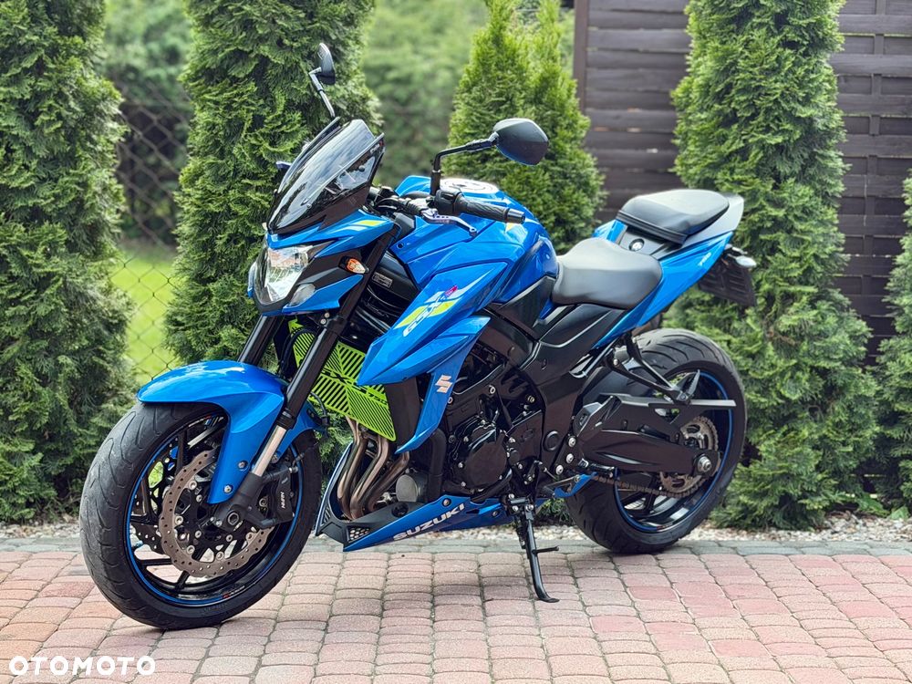 Suzuki GSX - 5