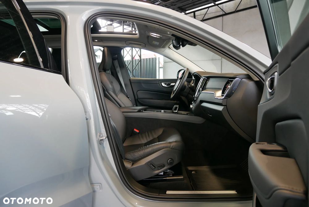 Volvo XC 60 B5 B AWD Geartronic Inscription - 9