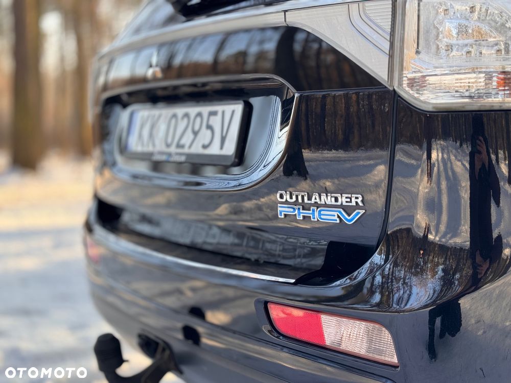 Mitsubishi Outlander Intense + - 13