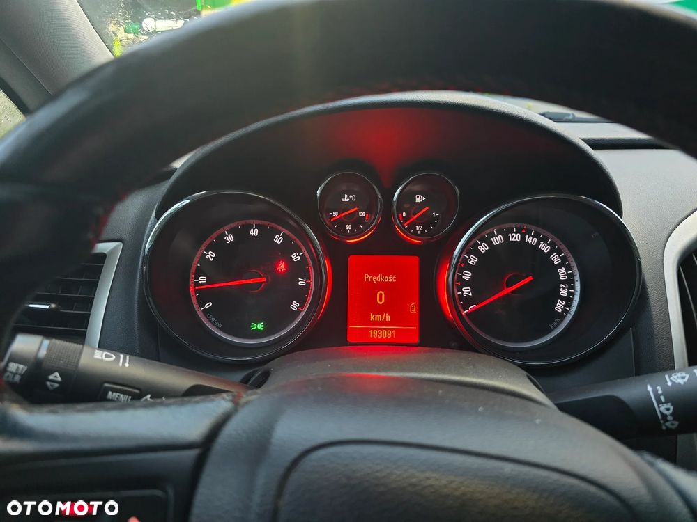 Opel Astra 1.4 Turbo Edition - 12