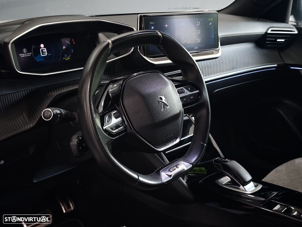 Peugeot e-2008 GT Pack - 27