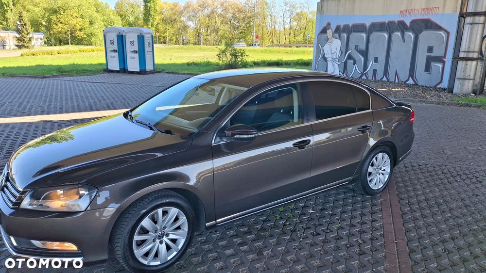 Volkswagen Passat 1.6 TDI Comfortline - 4
