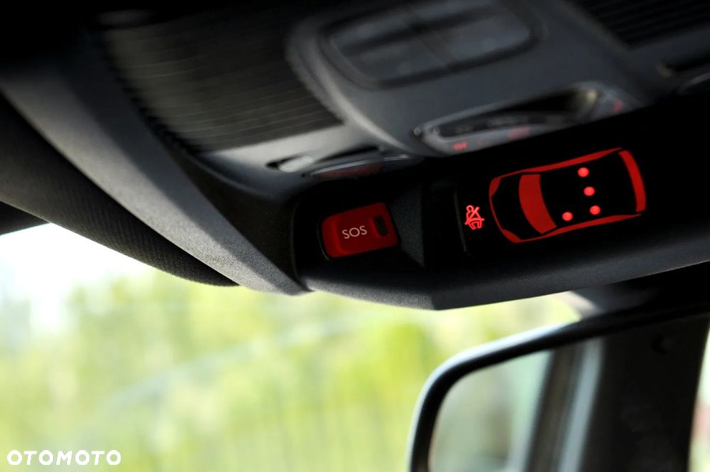 Peugeot 3008 2.0 BlueHDi Allure S&S - 38