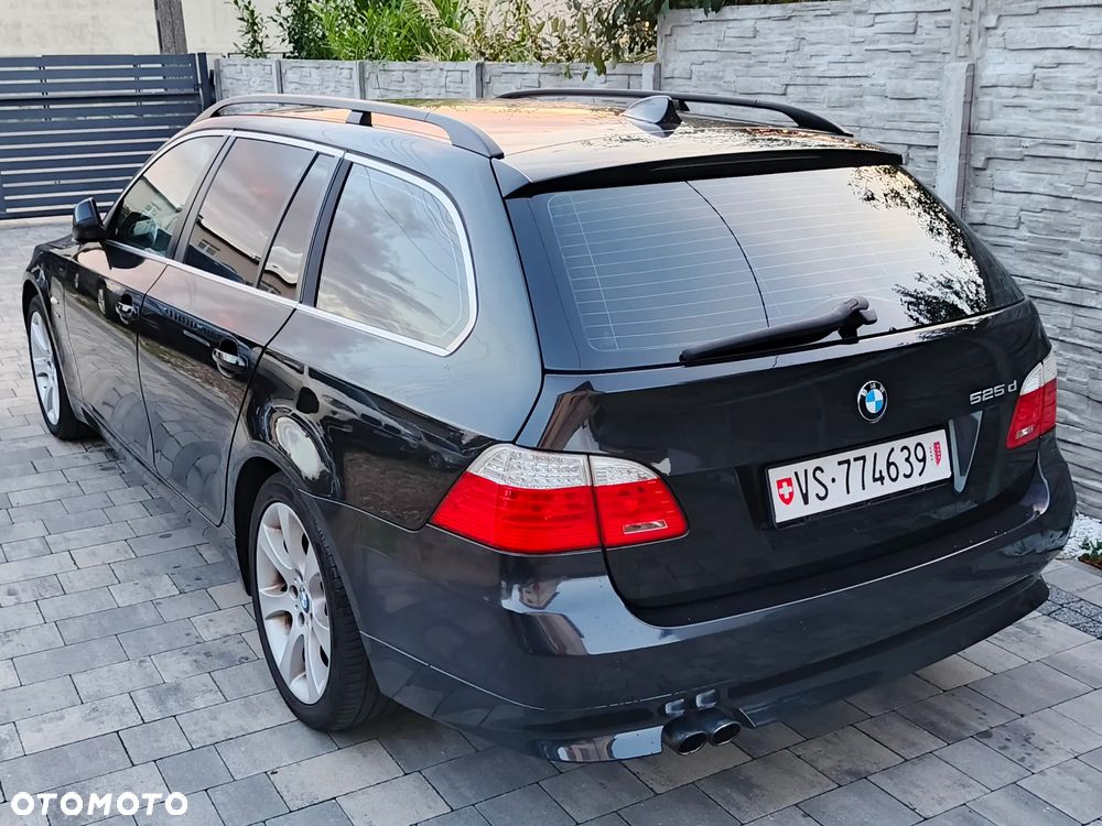 BMW Seria 5 525d xDrive Touring - 3