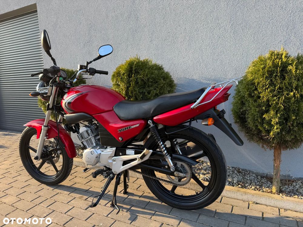 Yamaha YBR - 8