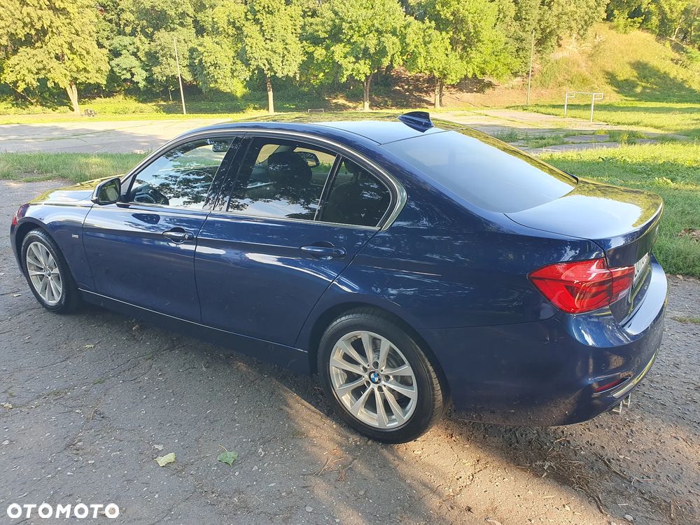 BMW Seria 3 320d Luxury Line sport - 8