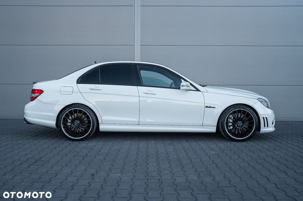 Mercedes-Benz Klasa C 63 AMG 7G-TRONIC - 11