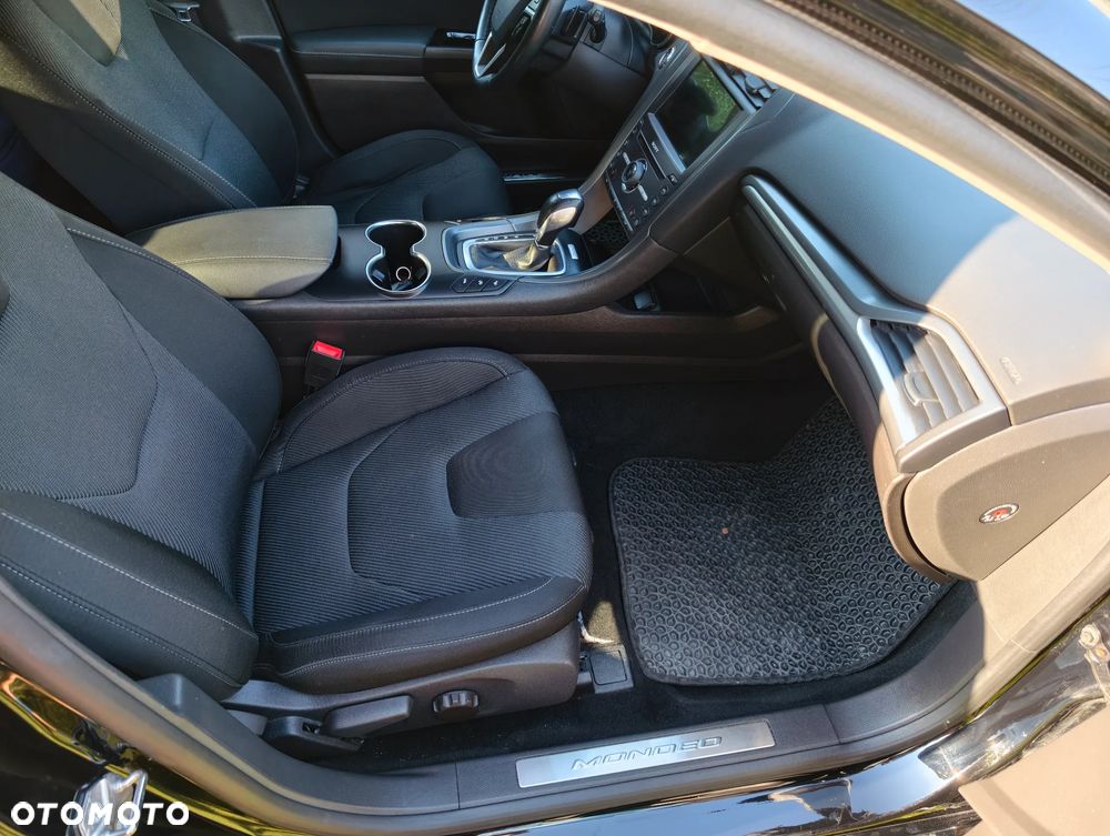 Ford Mondeo 2.0 TDCi Titanium PowerShift - 26