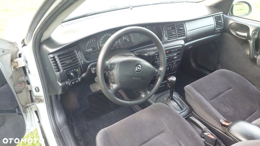 Opel Vectra - 18