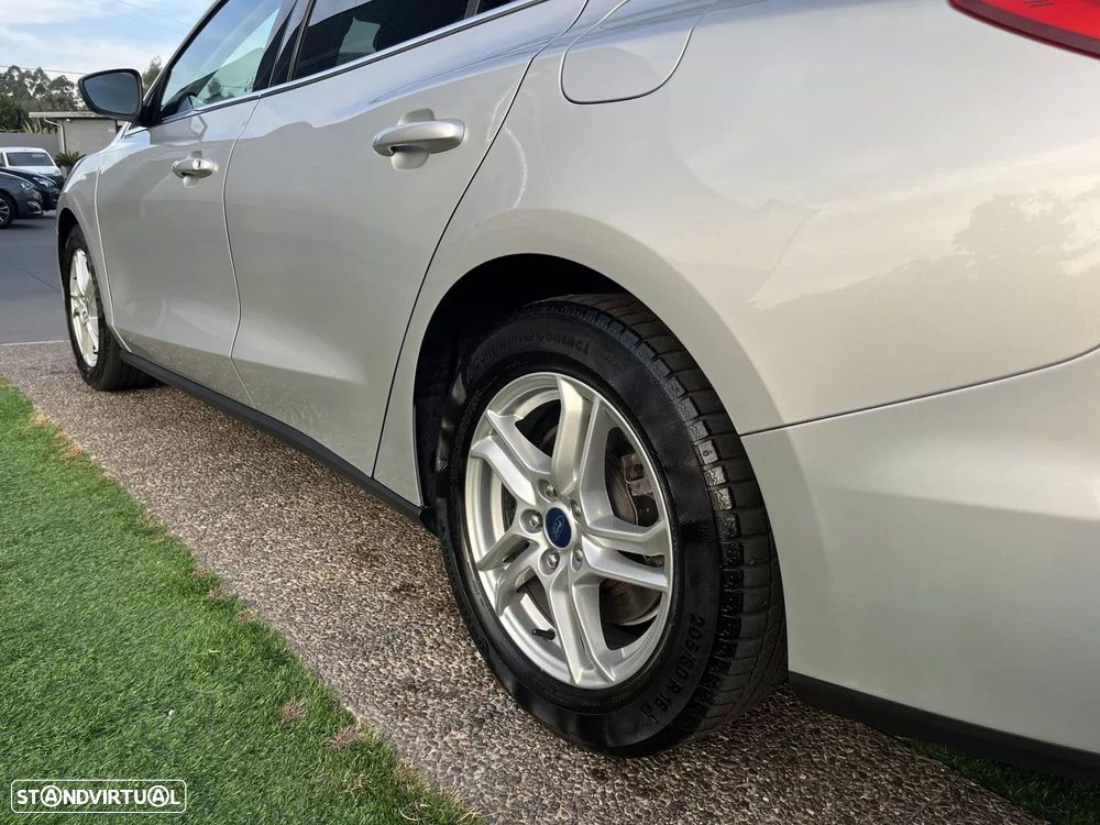 Ford Focus SW 1.5 EcoBlue S&S Aut. TITANIUM - 23