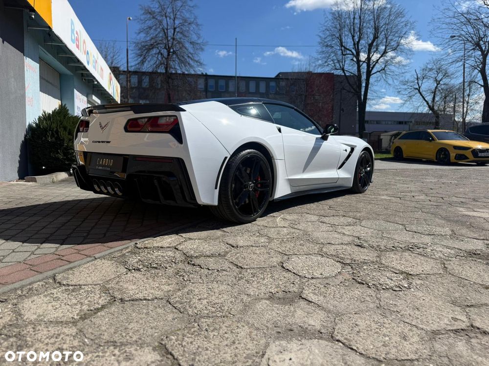 Chevrolet Corvette - 18