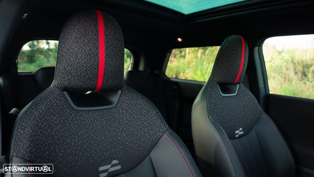 MINI 3 Portas Cooper E JCW XL - 10